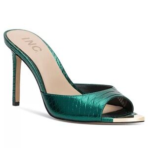 New INC Metallic green Croc-Embossed Peep-Toe Sz 6 M